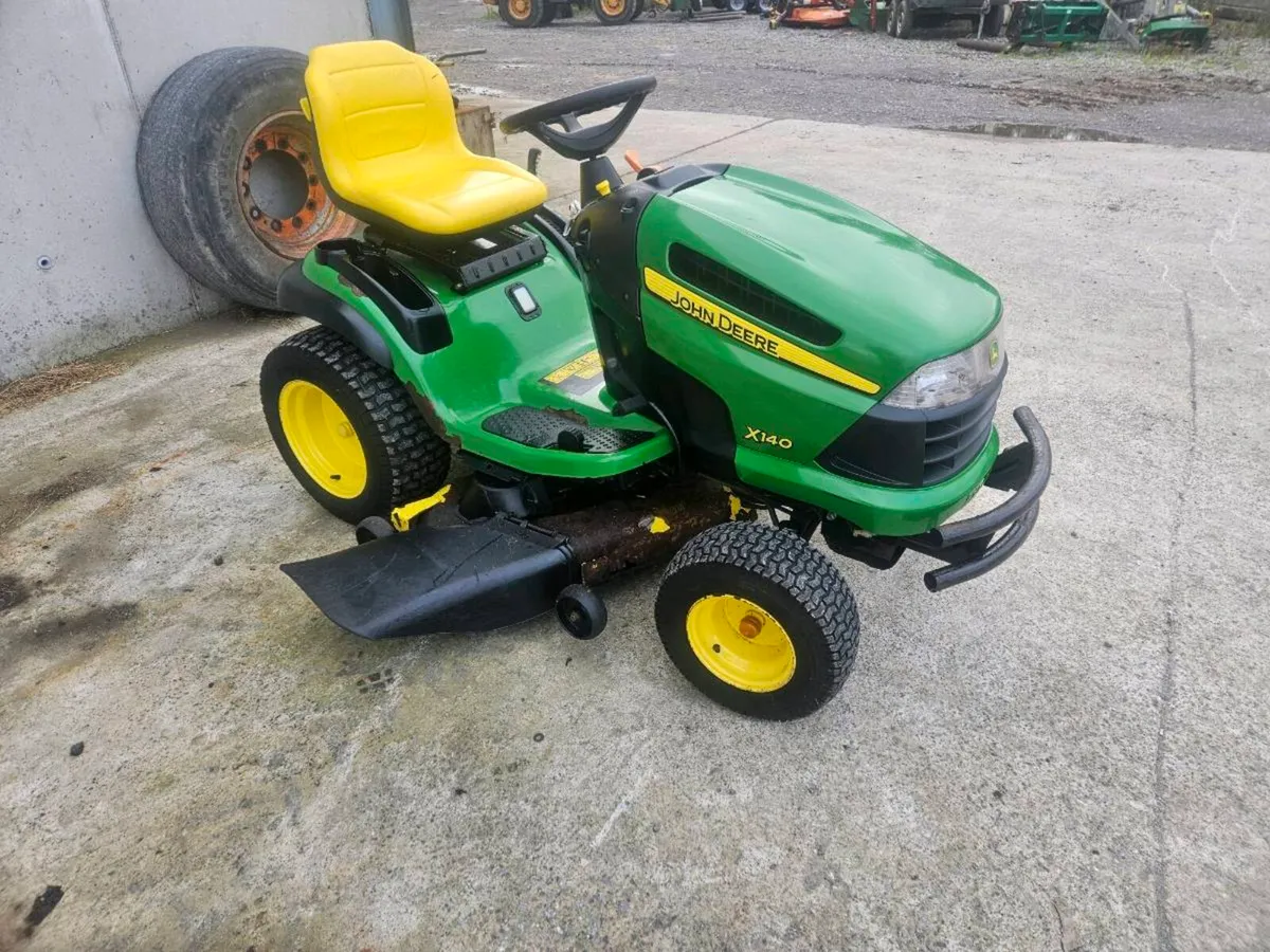 John deere X140 - Image 1