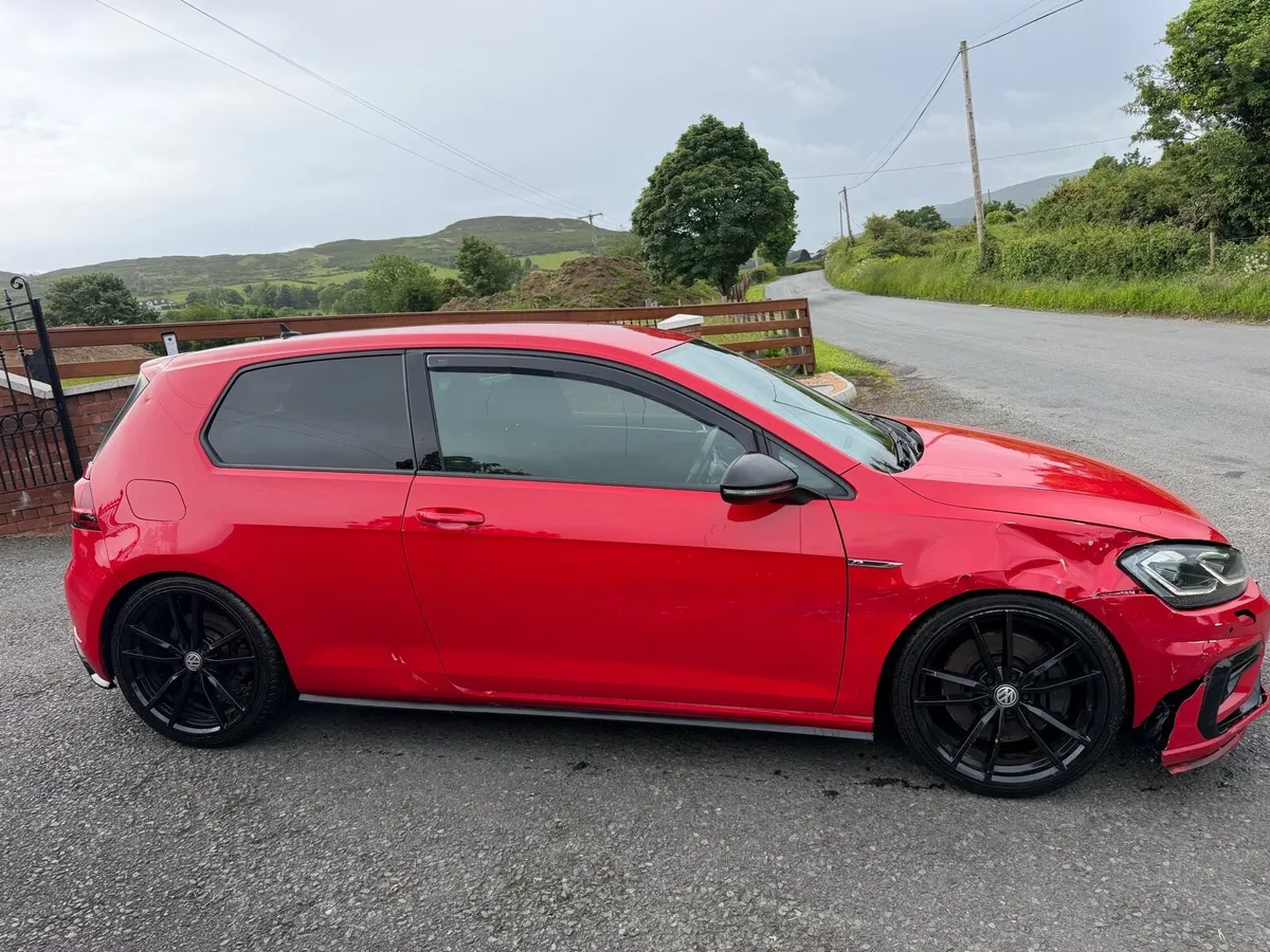 2018 Volkswagen Golf r - Image 4