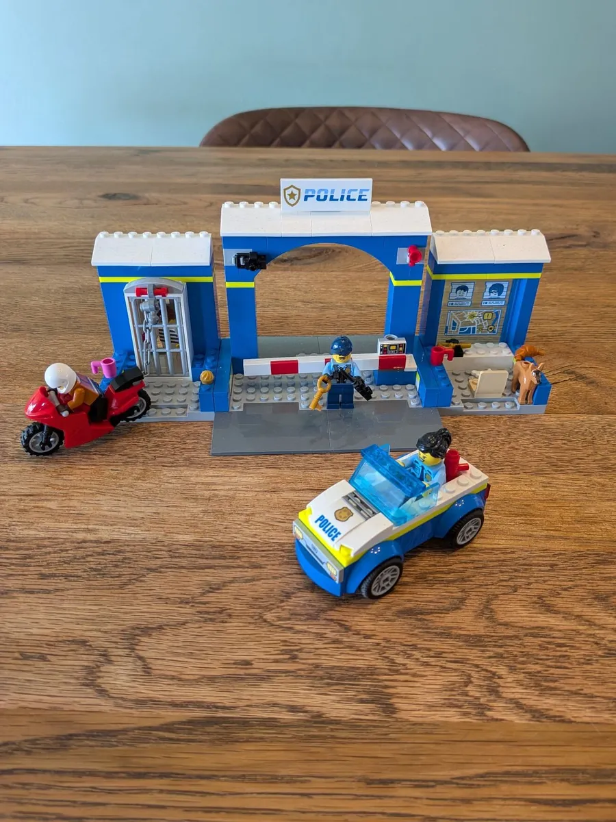 Police Station Chase #60370 lego