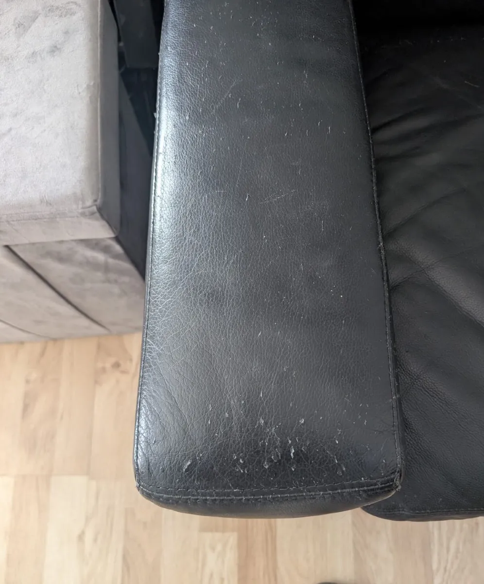 2 seater leather sofa - Image 2