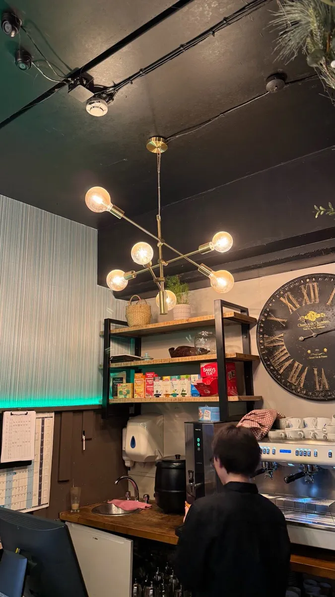 Cafe close down - Image 1