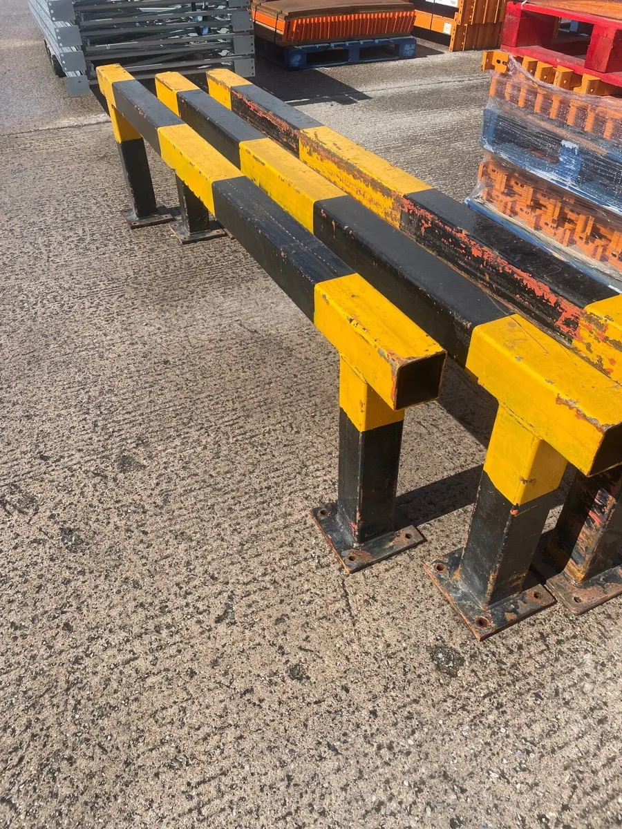 Used pallet racking barriers - Image 1