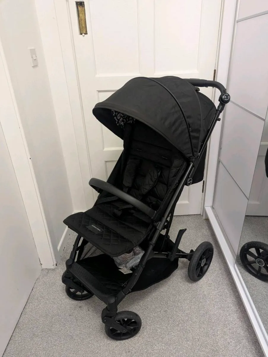 Stroller cossato - Image 1