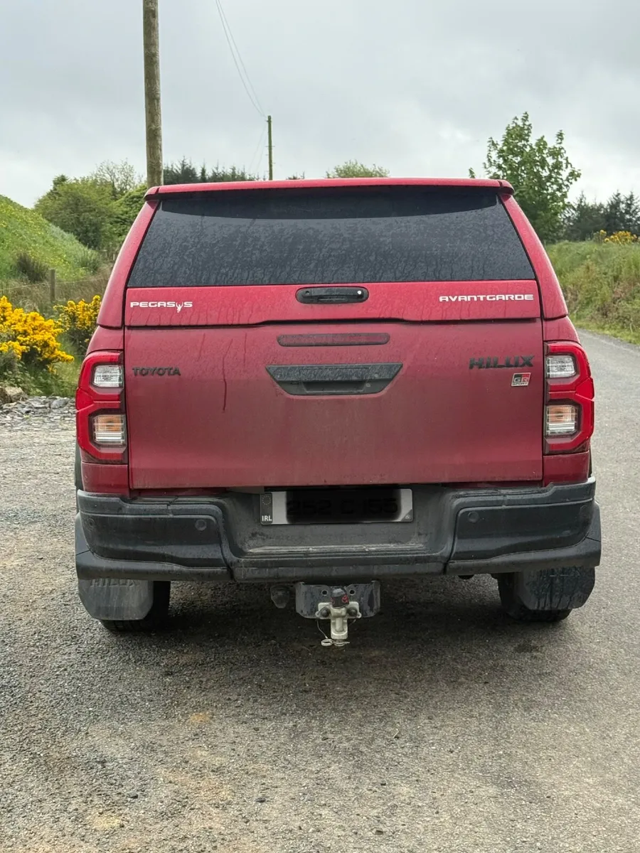 Toyota Hilux 2025 **No VAT** - Image 2