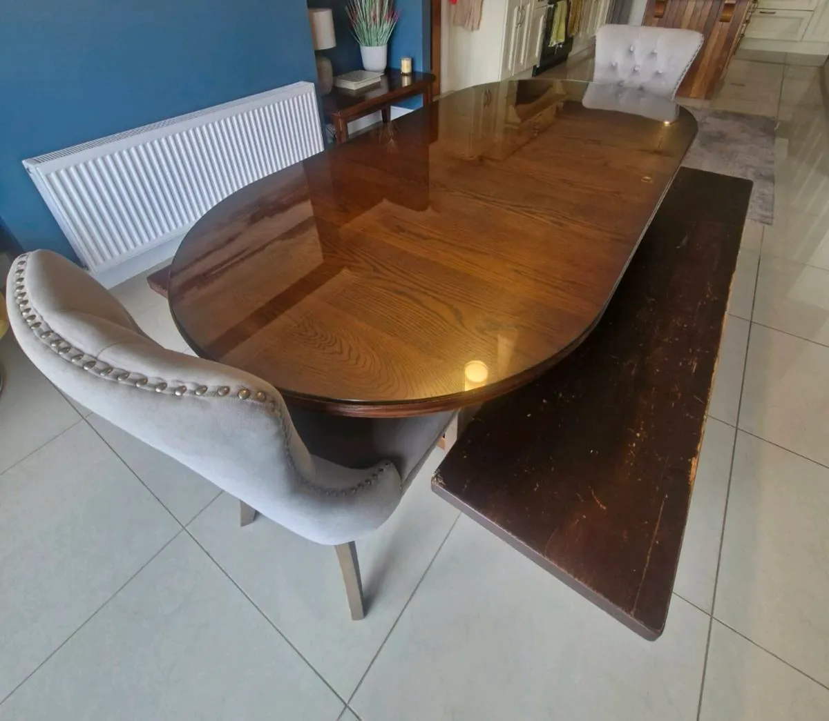 Walnut table, 2 Benches & 2 Chairs - Image 1