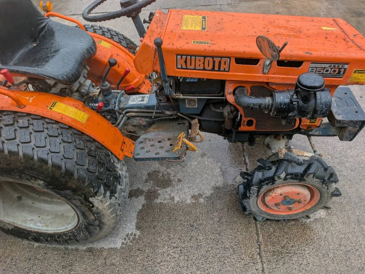 Kubota compact tractor - Image 2