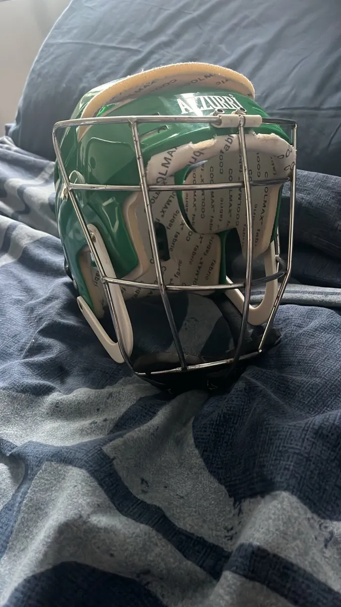 Oldstyle azzurri hurling helmet - Image 2