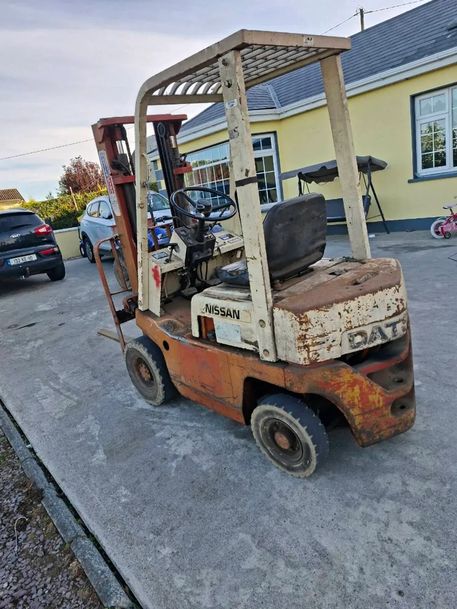 Nissan forklift - Image 4