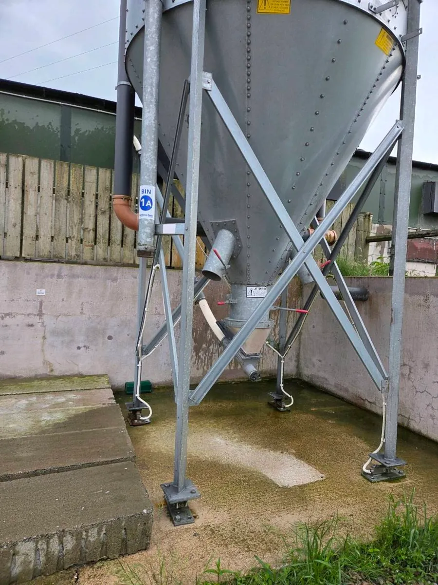 Roblew 16 tonne split meal bin - Image 3
