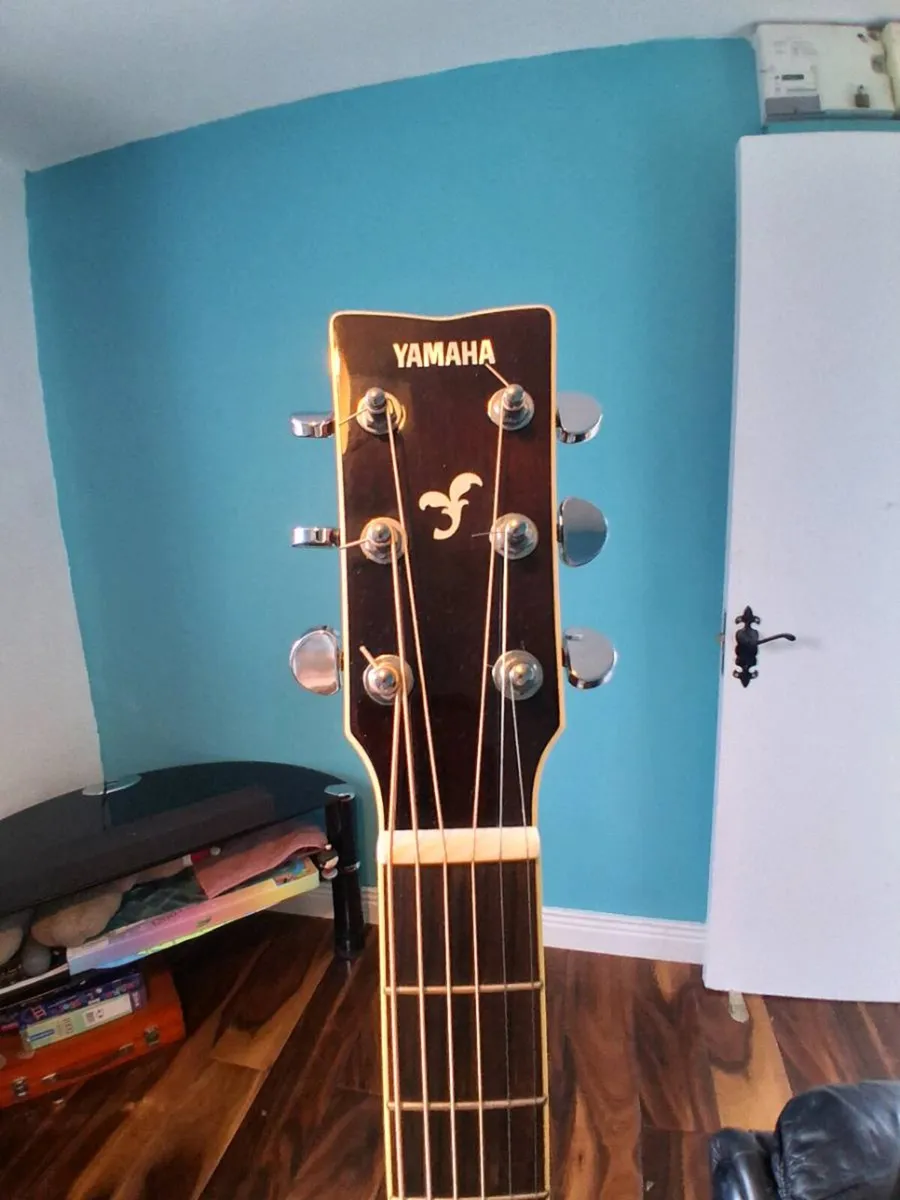 Yamaha Elecro acoustic guitar - Image 3