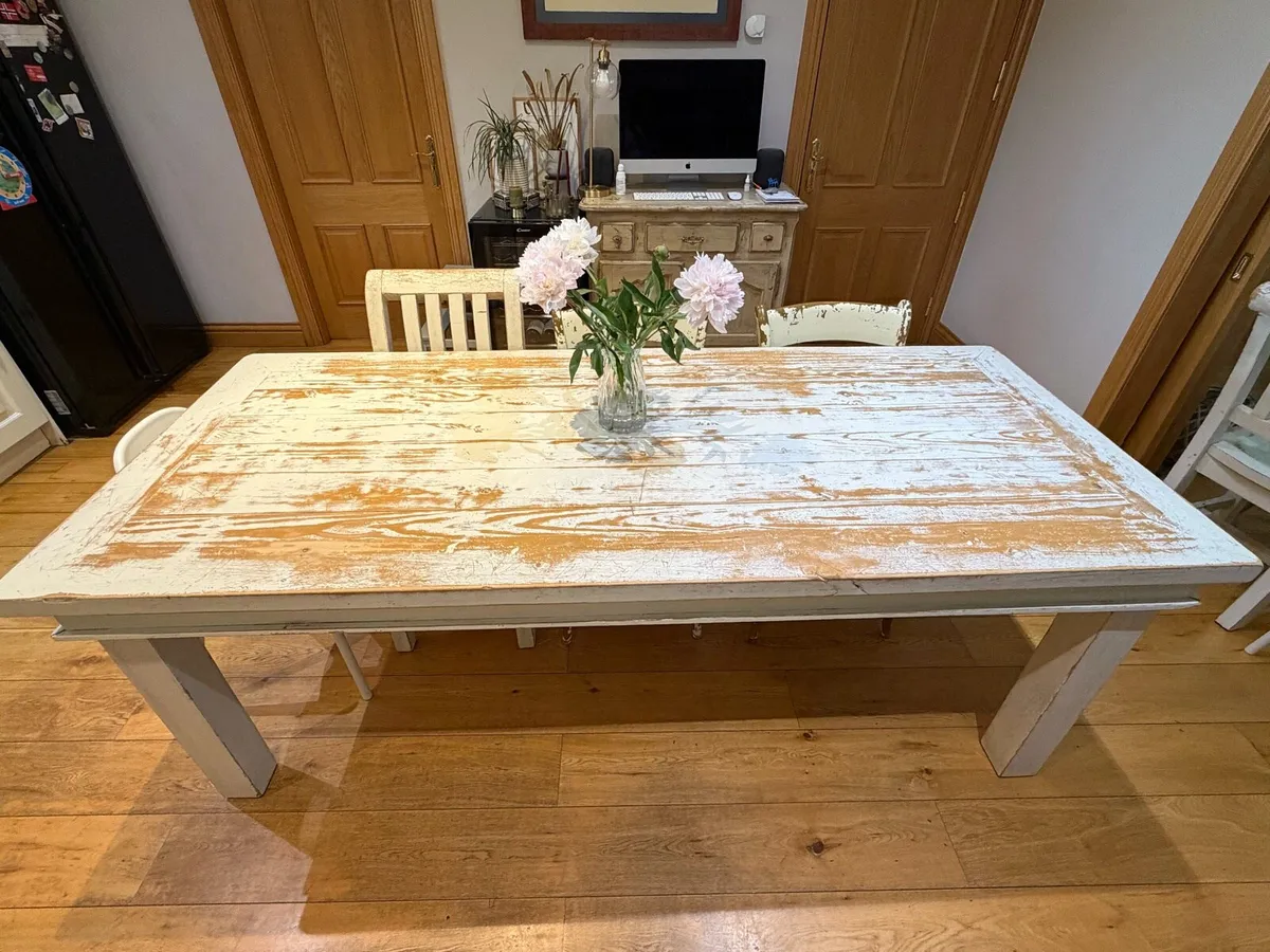 Dining table and chairs - Image 1