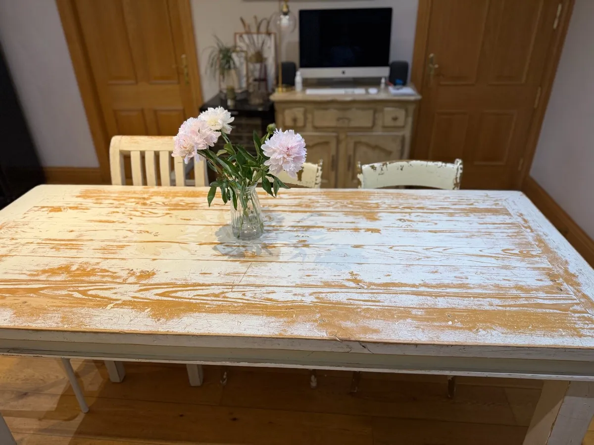 Dining table and chairs - Image 3