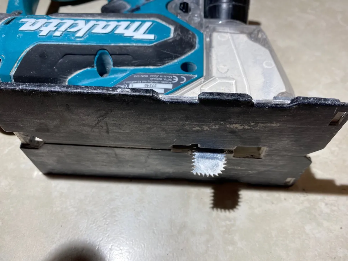 Makita drywall cutting - Image 1