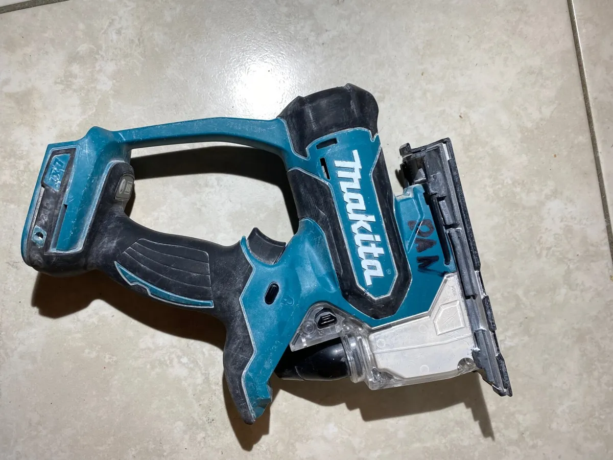 Makita drywall cutting - Image 2