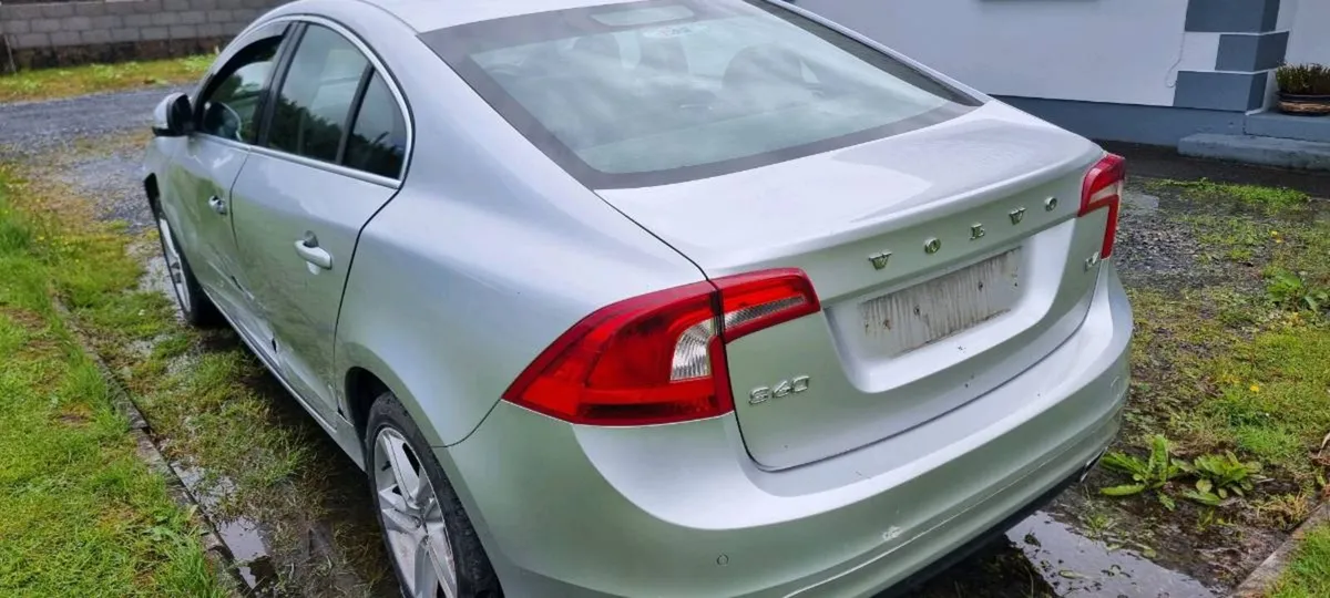 Volvo s60 2.0 141 for breaking - Image 2