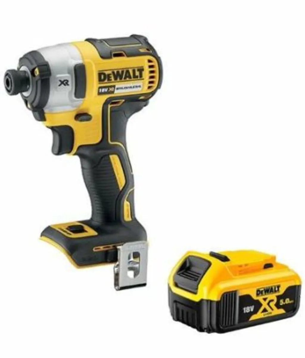DeWalt DCF887 18V XR Impact Driver & 5.0Ah Battery