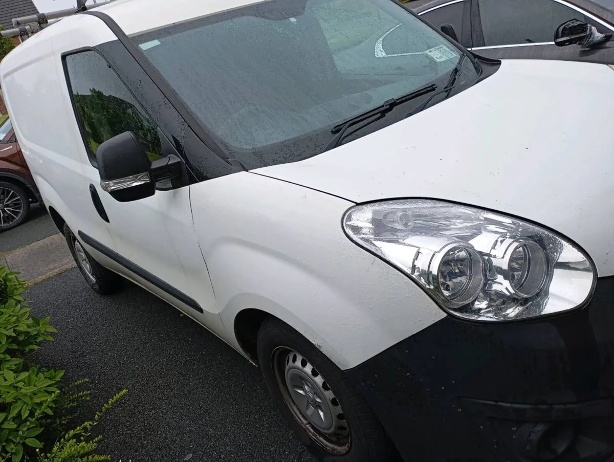 Van - Image 2