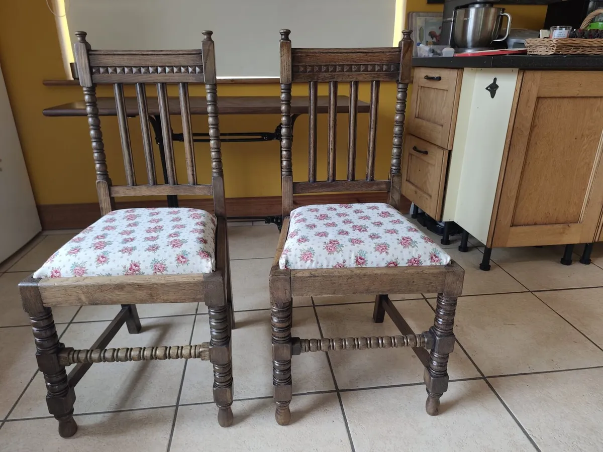 Dining table and 2 chairs - Image 2