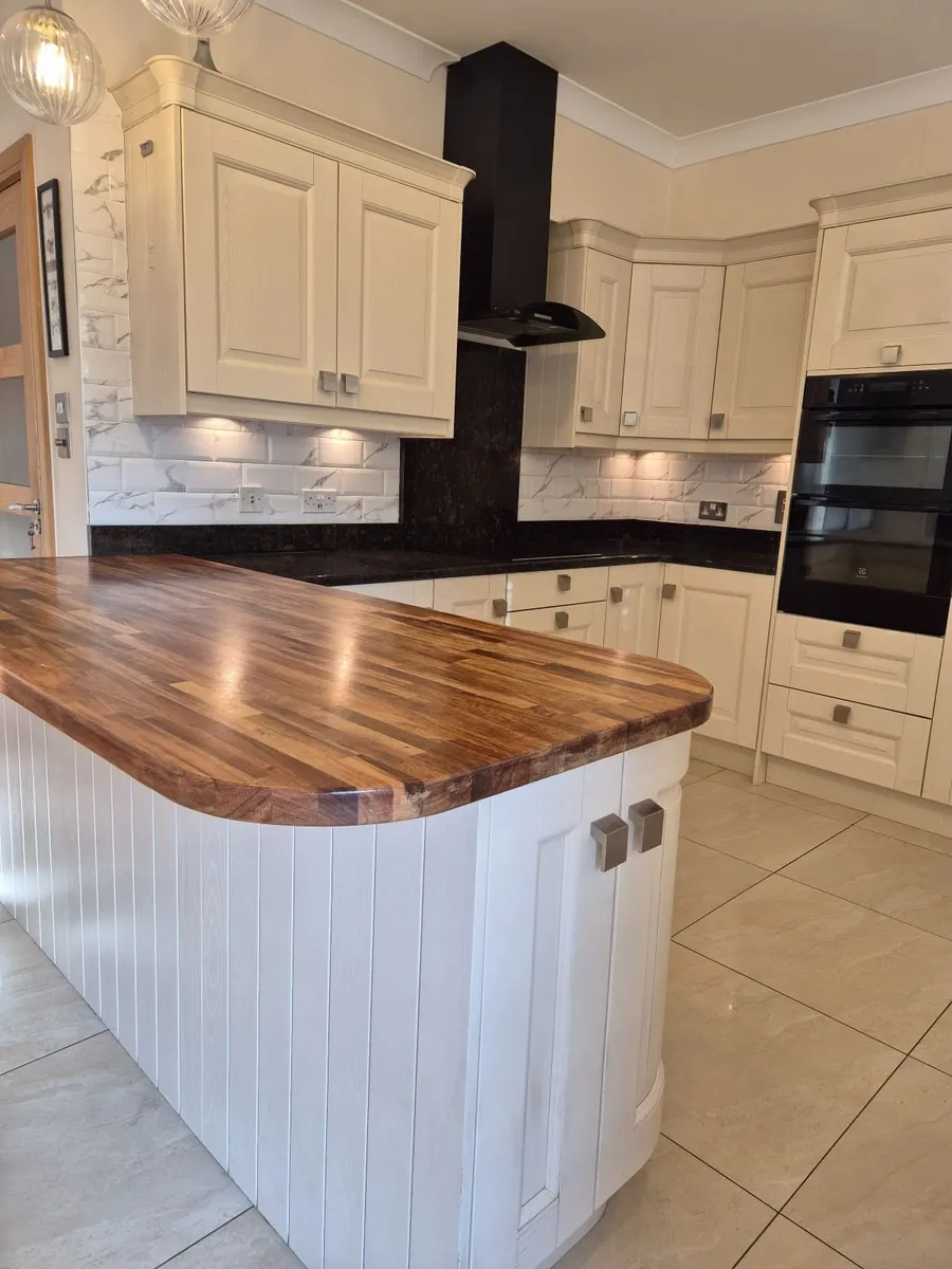 Modern Intergrated Kitchen - Image 2