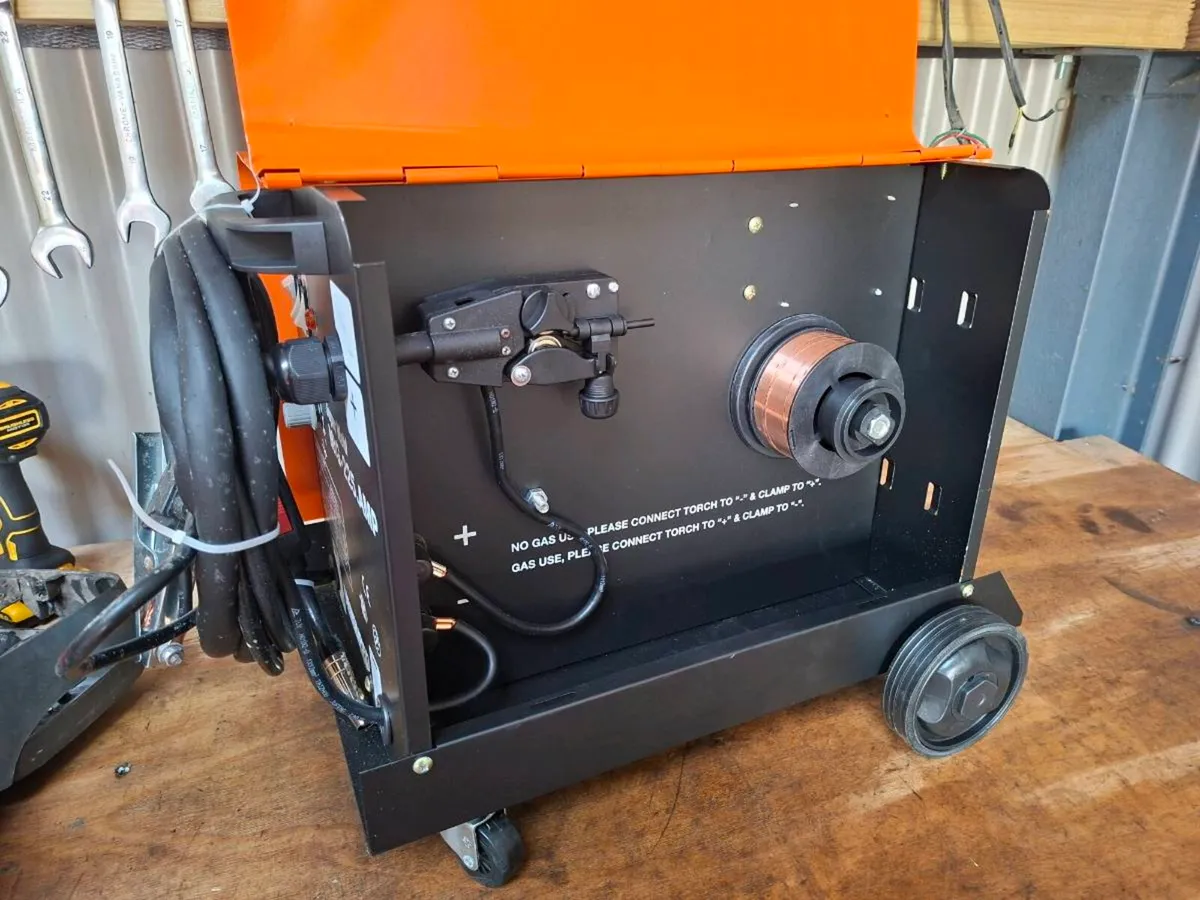 Vanguard MiG 225 AMP gas welder - Image 4