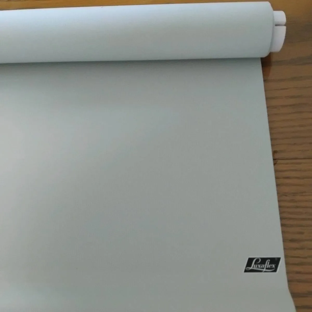 Bathroom blind - Image 1