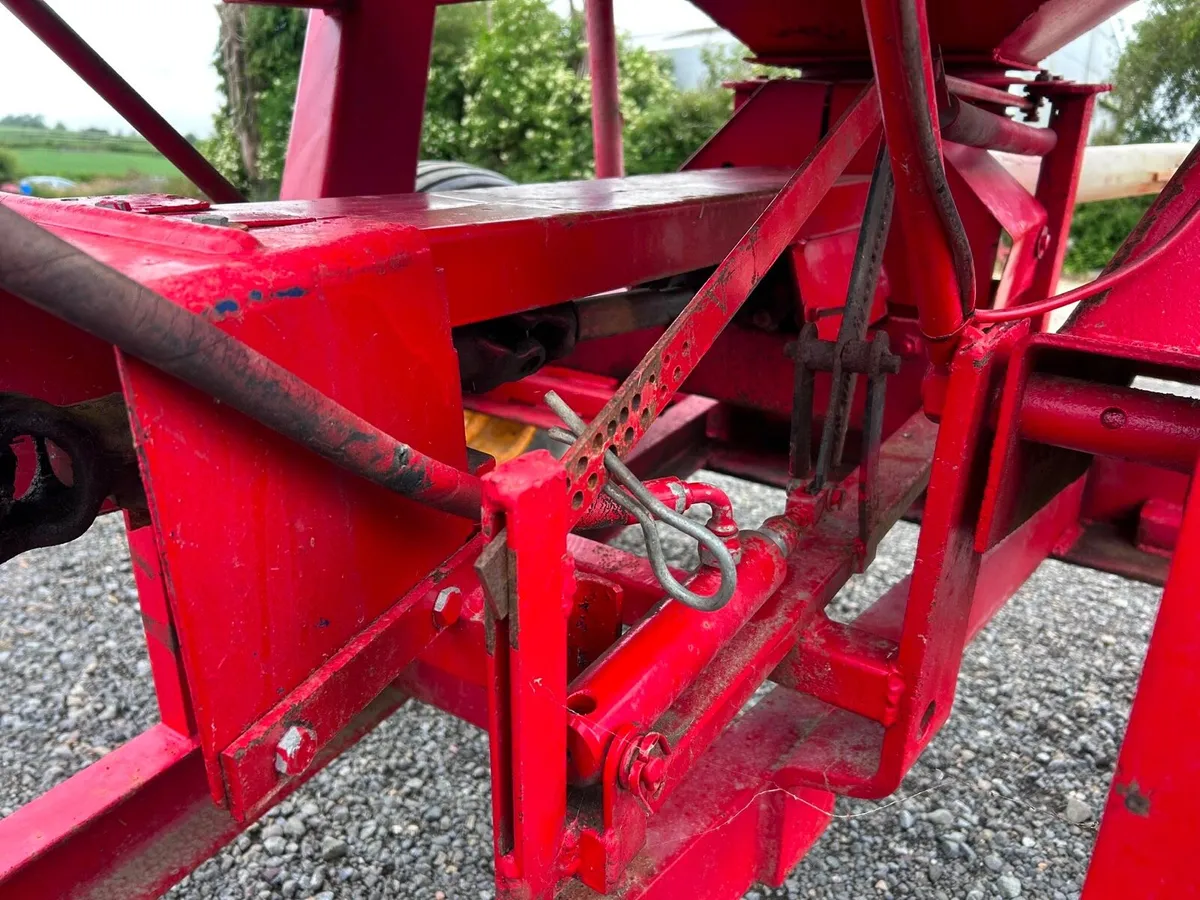 Trailer drawn Vicon spinner - Image 4