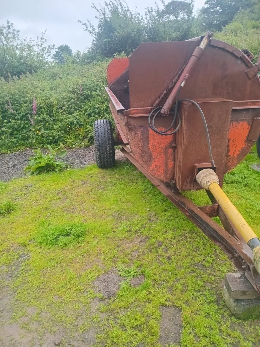 Howard dung spreader - Image 2