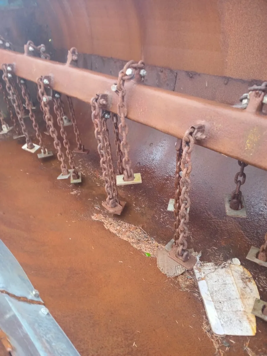 Howard dung spreader - Image 3