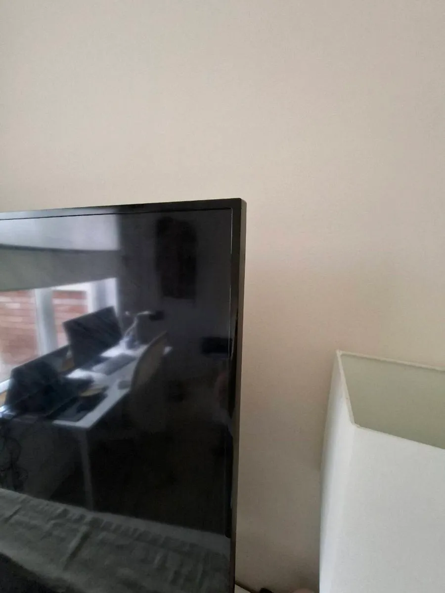 Samsung 48" Flat Screen TV - Image 2