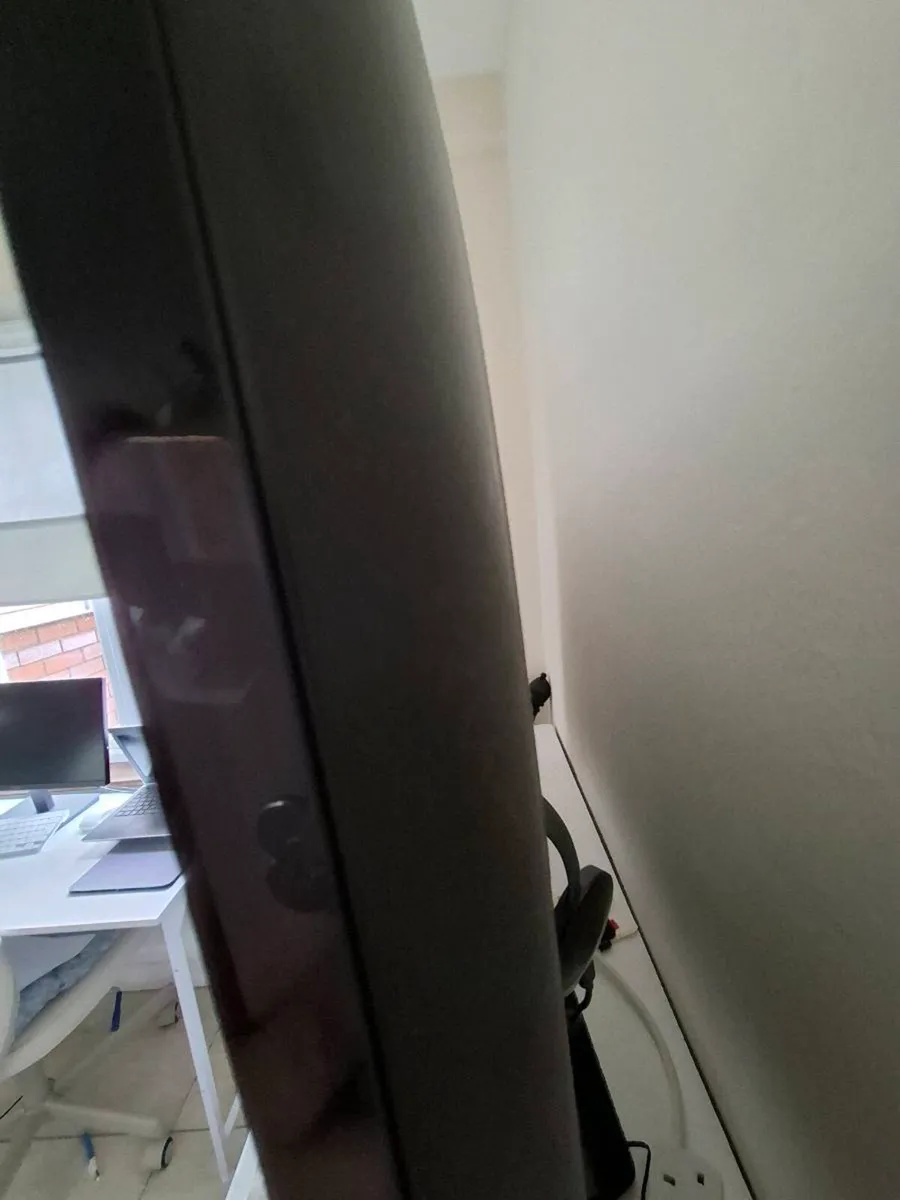 Samsung 48" Flat Screen TV - Image 4