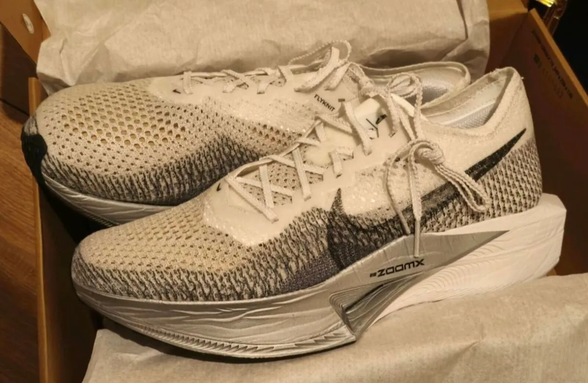 Nike ZoomX Vaporfly Next %3 - Image 1