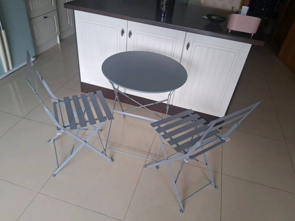 Bistro set