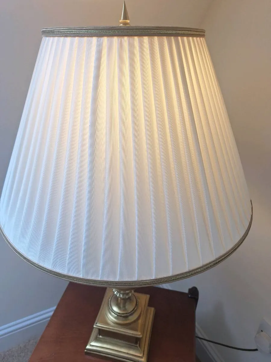 Table and Lamp - Image 3