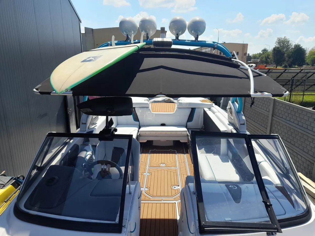 2014 Ski Nautique G25 Like new !!!! - Image 4