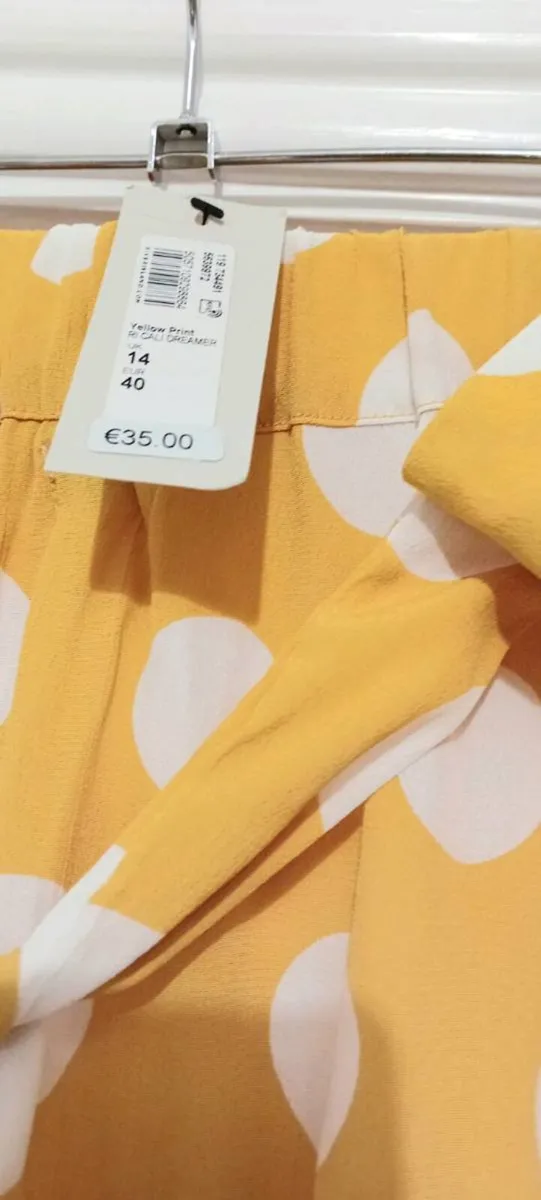 River Island Ladies Skirt NEW - Image 3