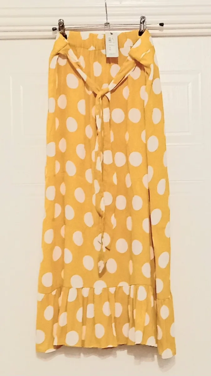 River Island Ladies Skirt NEW - Image 1