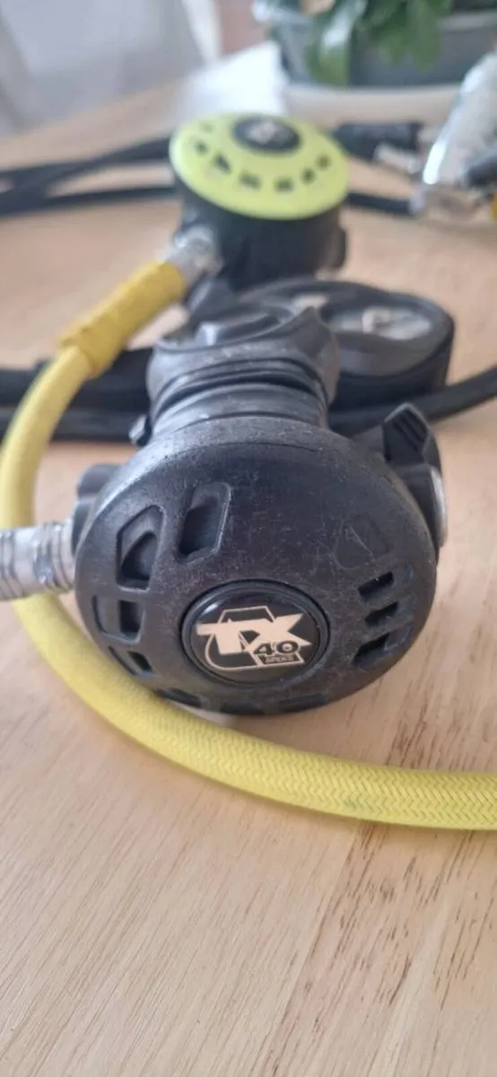 Apeks TX 40 Diving Regulators - Image 2