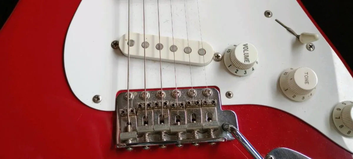 Fender squier made in Japan N serial number 90s - Image 2
