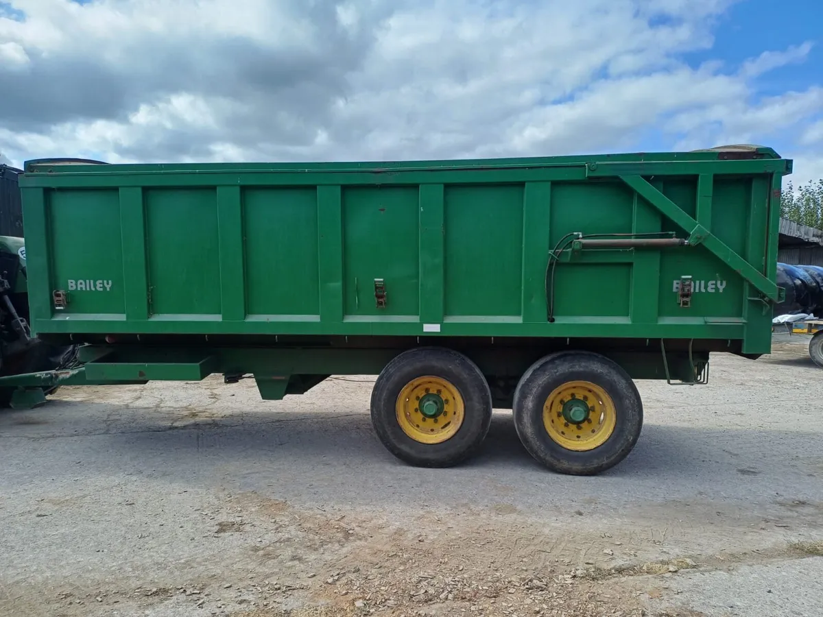 Bailey grain trailer - Image 1