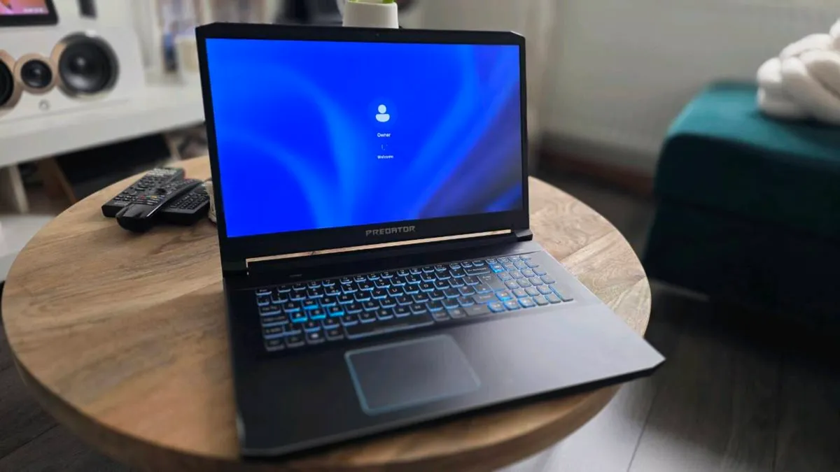 Acer Predator Helios 300 - Image 1