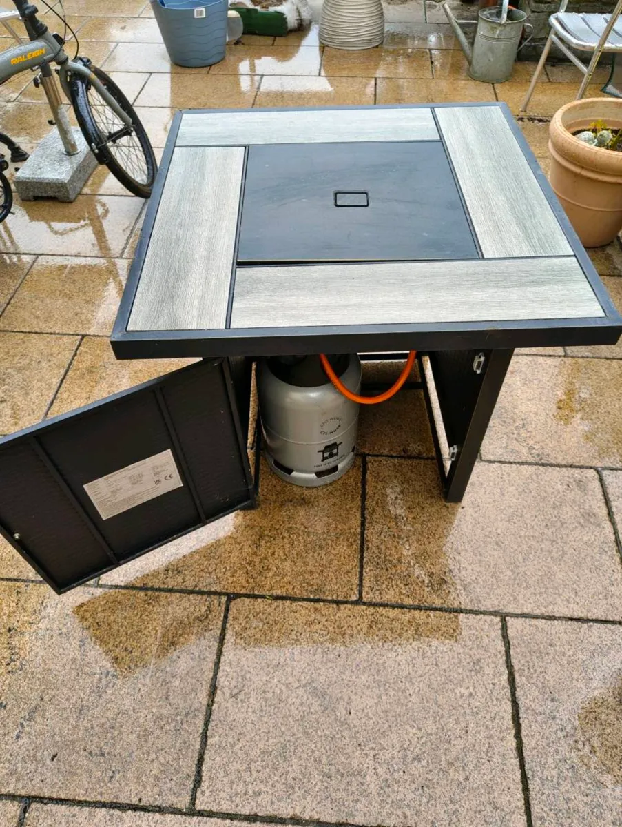 Garden table 760mm x760mm x 690 mm - Image 2