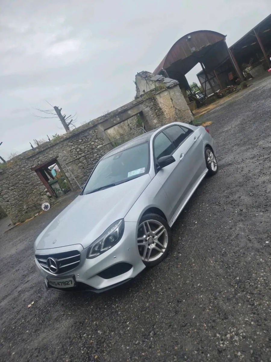 Mercedes-Benz e300 hybrid - Image 1