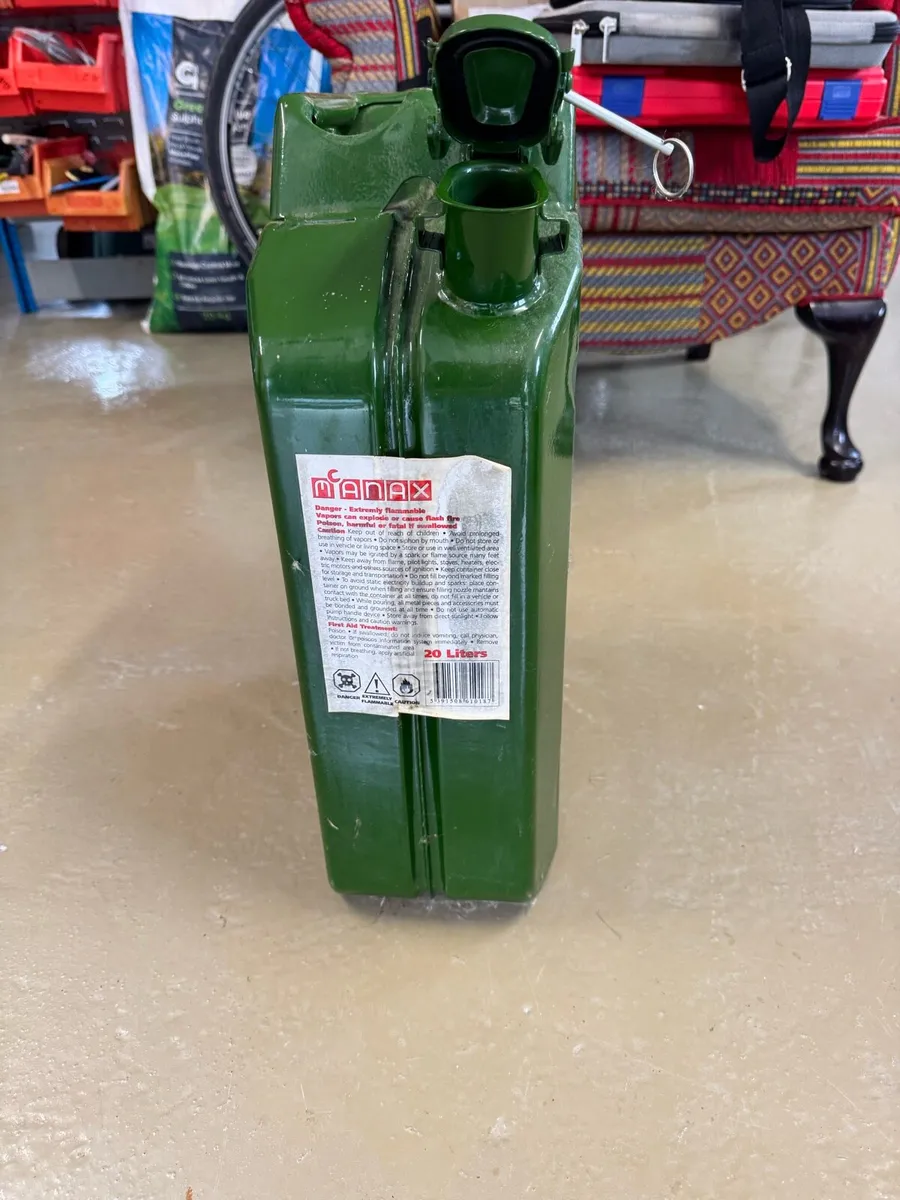Jerry Petrol Can Metal 20 Litre - Image 1