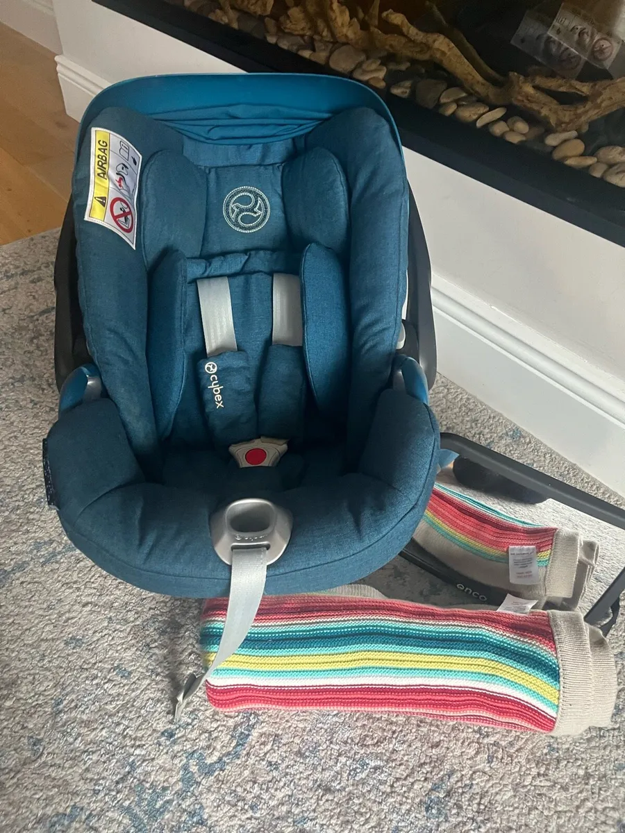 Cybex Cloud z+ with swivel base &. Mirror - Image 1