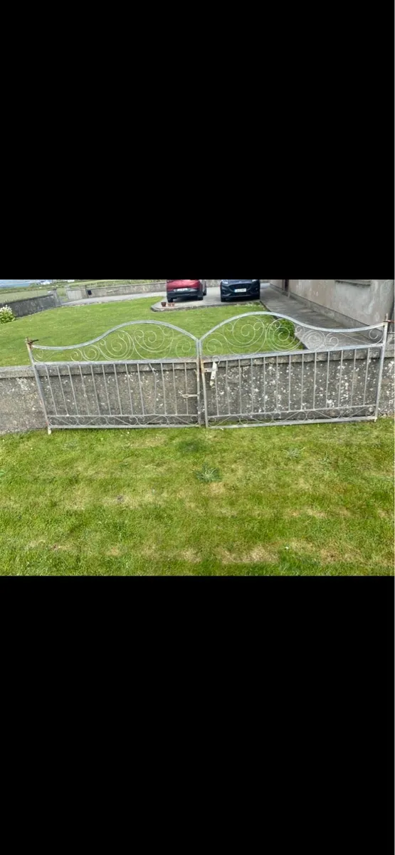 galvanised house gates - Image 1