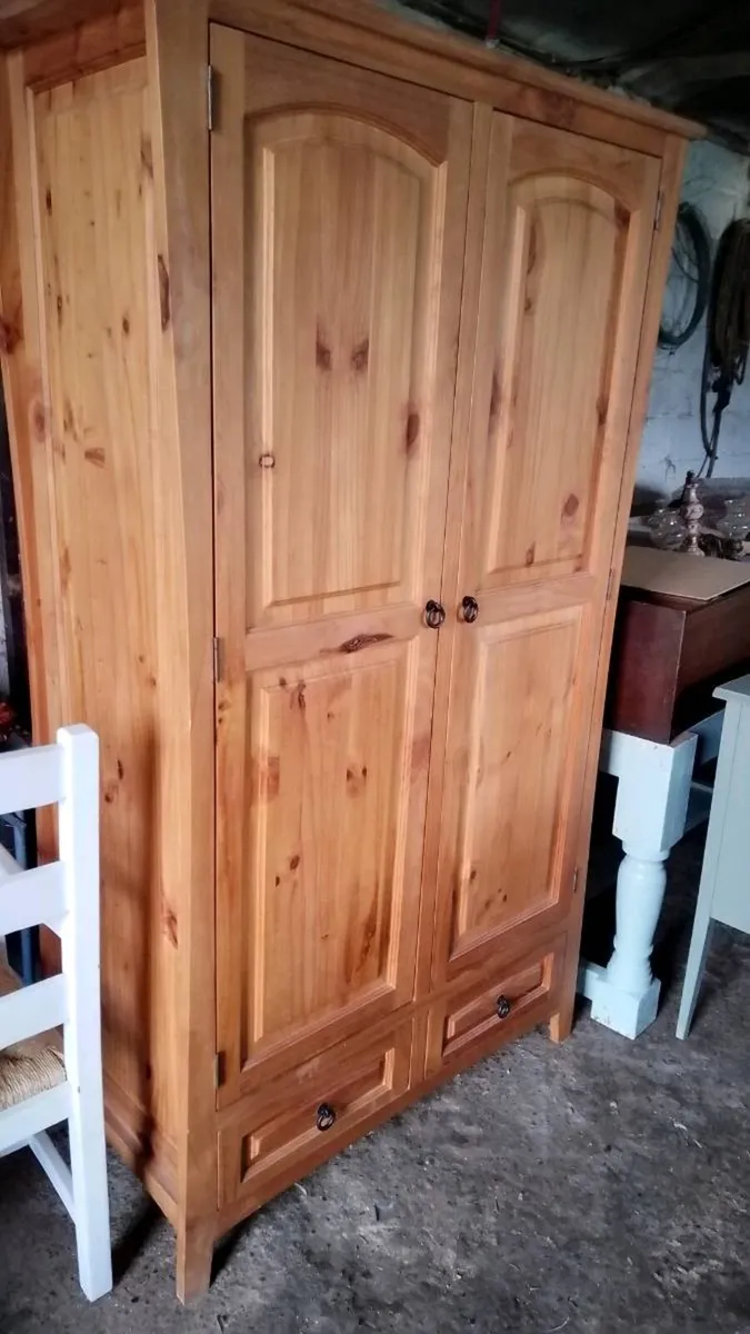Pine wardrobe - Image 1