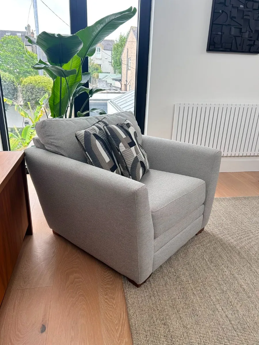 DFS Long Beach 5 Seater Sofa & Armchair - Image 3