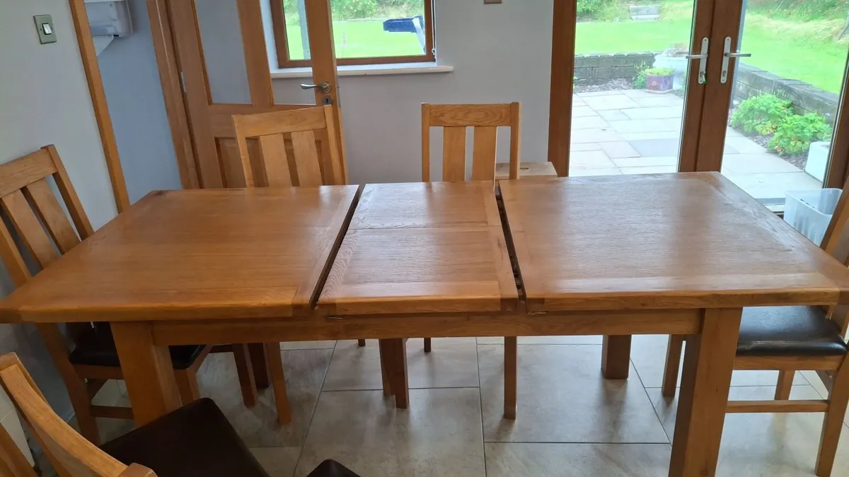 Kitchen table and six chairs - Image 4