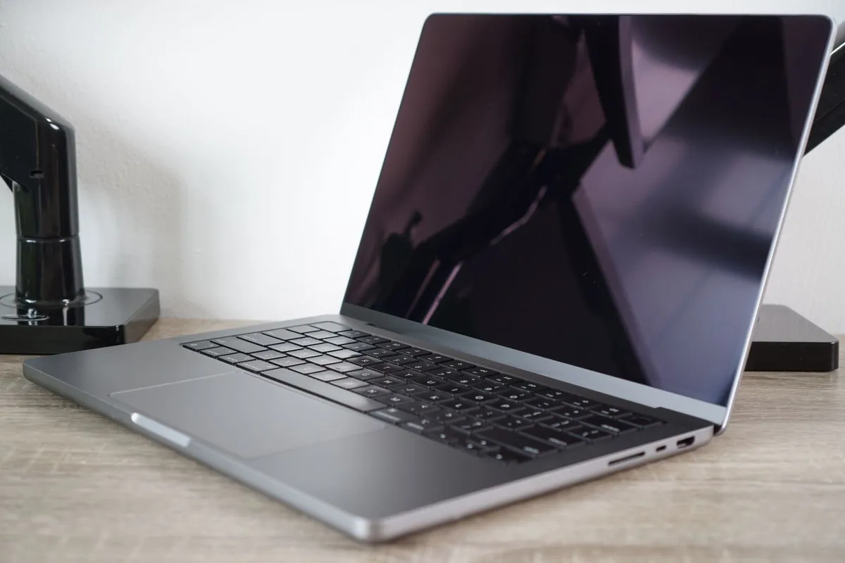 Macbook Pro 14" 2021 M1 Pro | 16GB Ram | 512GB - Image 4