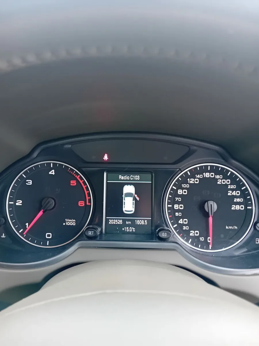 Audi Q5 2012 - Image 2